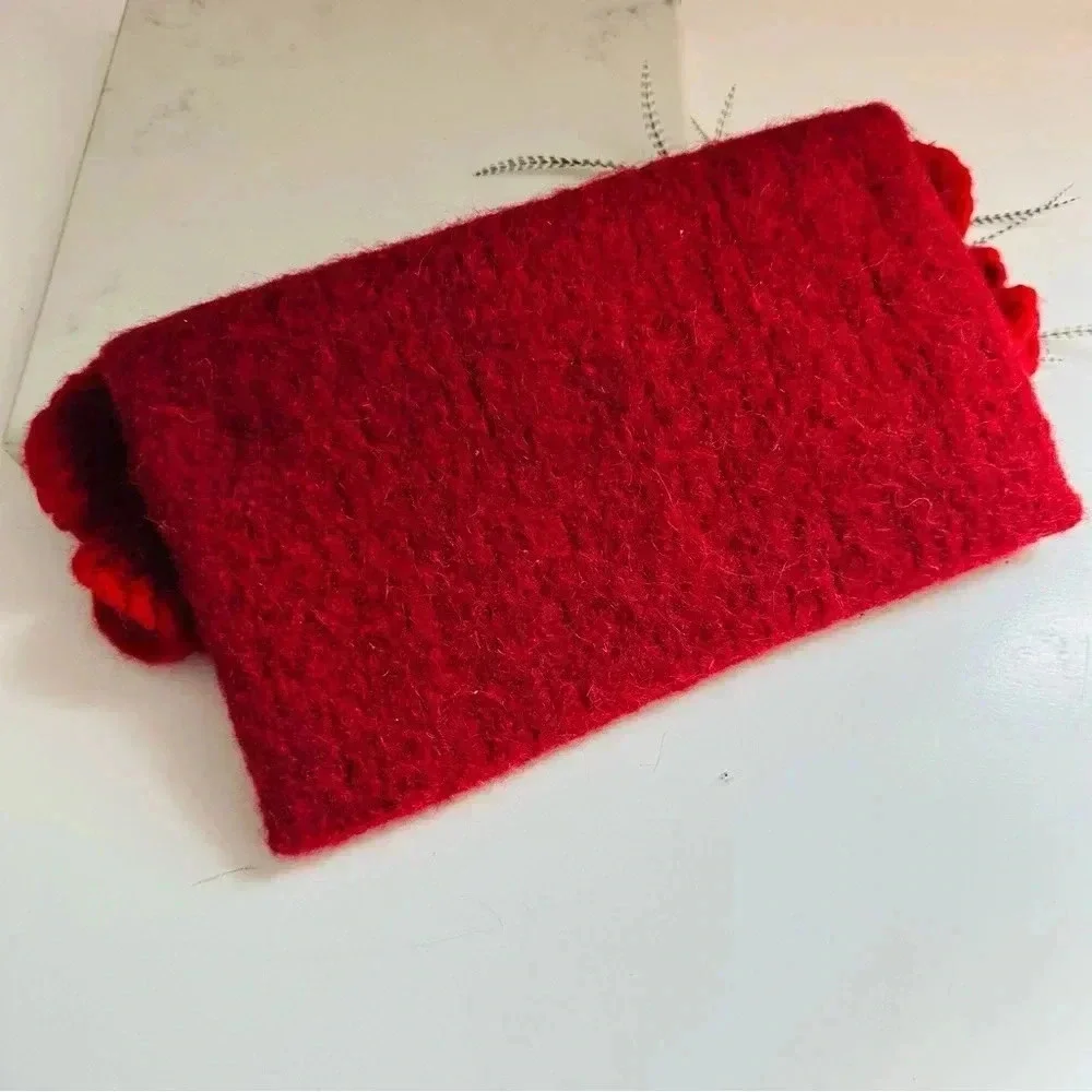 NWOT LJN Signature Fiber Art One Of A Kind Wearable Art Wool Feather Clutch Bag